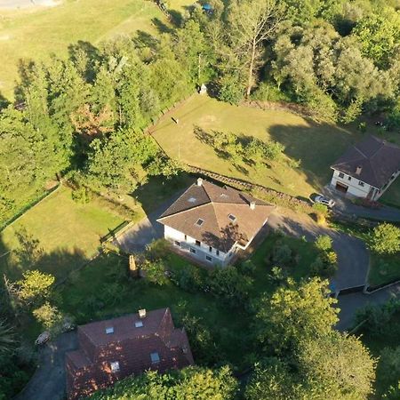 Casa De Los Carpinteros Arriondas Bagian luar foto