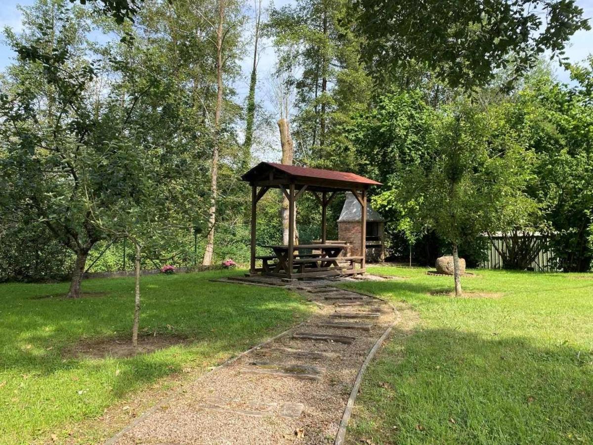 Casa De Los Carpinteros Arriondas Bagian luar foto